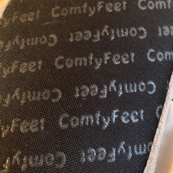 Hammerhead shark slippers EUC - Picture 2 of 2